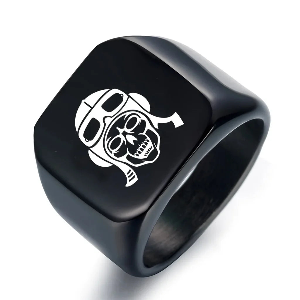 Skeleton aviation ring in stainless steel.