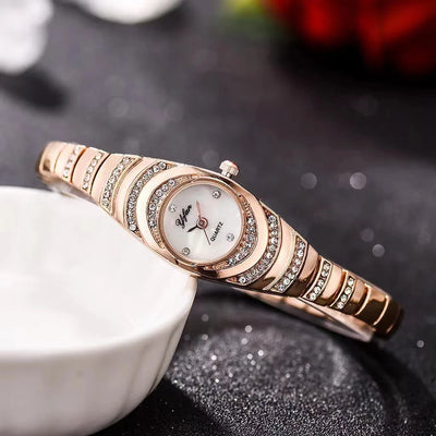 Elegant Women Watches Fashion Rhinestone Ladies Quartz Watch Bracelet Wristwatches aviation pilot watch, stainless steel body.