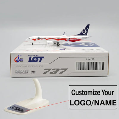 Side view of LOT Airlines 
