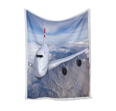 Graphical Boeing 747 Bed Blankets & aviation print on soft fleece blanket.