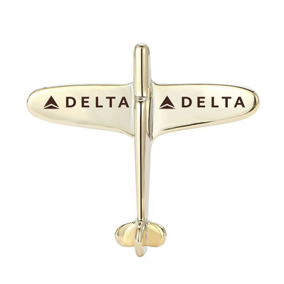 Delta Airlines (Delta Air Lines) Airplane Shape aviation-themed airplane-shape brooch, polished alloy.