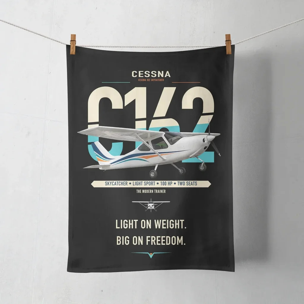 Cessna 162 Skycatcher design on black towel