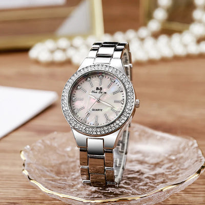 Alloy Steel Band Diamond Casual Fashion Women's Quartz Couple aviation pilot watch, stainless steel body with engraved detail.
