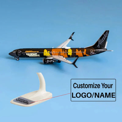 Side view of Alaska Airlines Boeing 737-900ER Airplane Model N492AS(1/400) aviation 16-18cm scale model aircraft in diecast model.