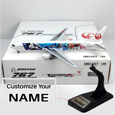 Side view of Japan Airlines Boeing 767-300ER JA615J Airplane Model (1:400 Scale) aviation 20-30cm scale model aircraft in die.