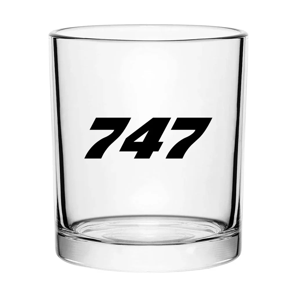 Boeing 747 Flat Text aviation design on whiskey glass, special-edition crystal cut.