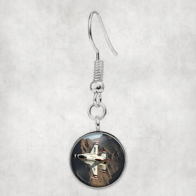 Side view of Amazing Show by Fighter Jet 16 aviation earrings in hypoallergenic alloy, polished finish.