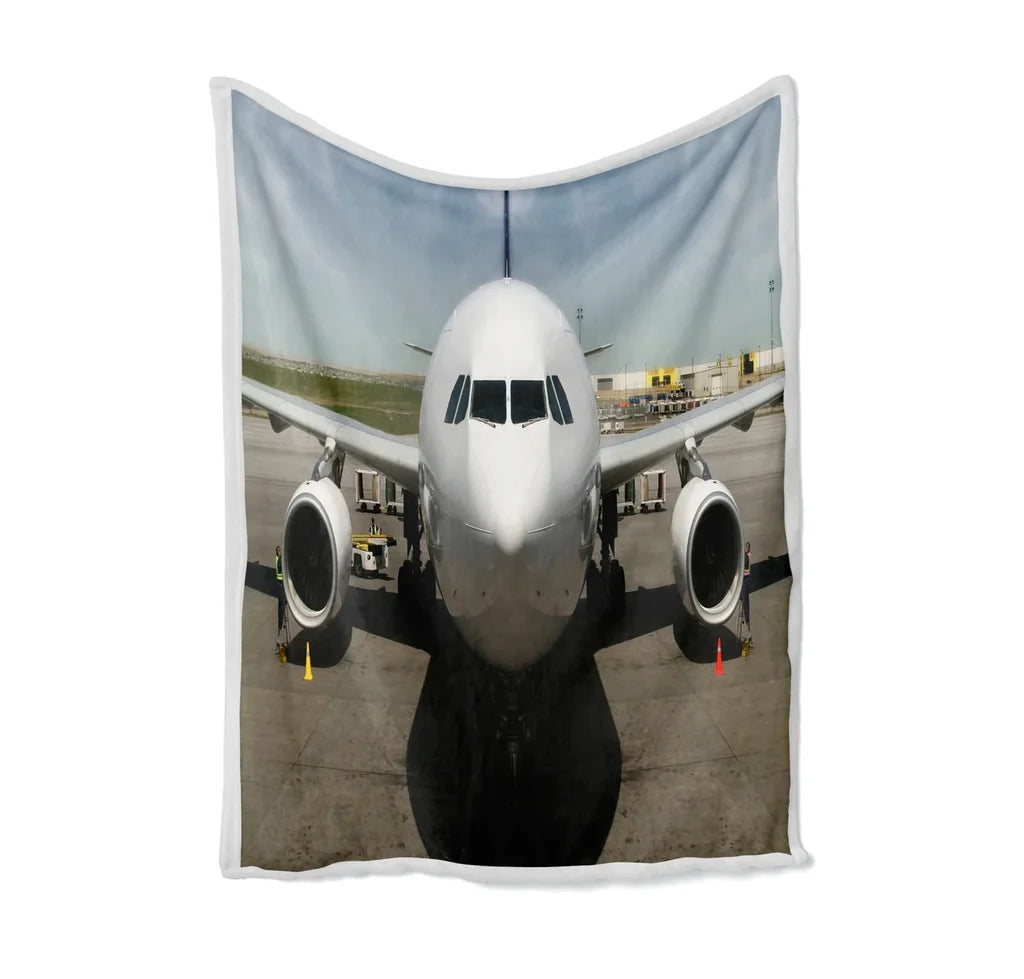 Face to Face with an Huge Airbus Bed Blankets & aviation print on soft fleece blanket.