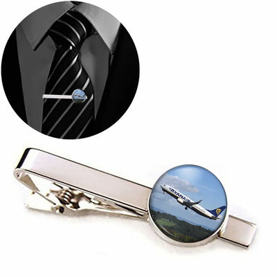Departing Ryanair's Boeing 737 aviation tie clip, stainless steel body with engraved detail.