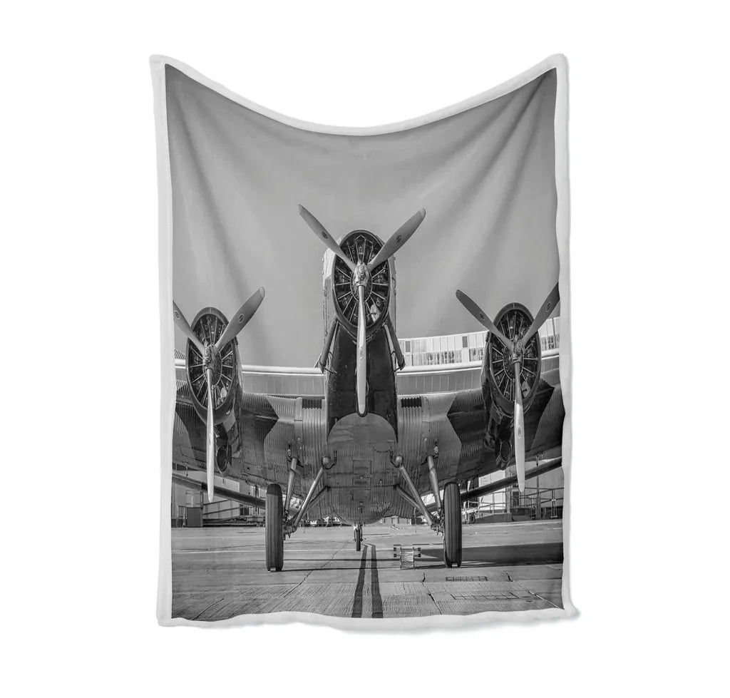 Face to Face to 3 Engine Old Airplane Bed Blankets & aviation print on soft fleece blanket.