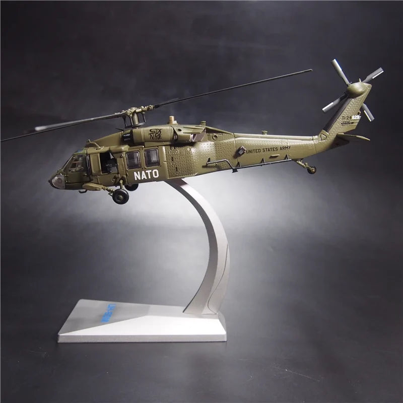 1/72 Sikorsky UH-60 Black Hawk Helicopter Model - view 13