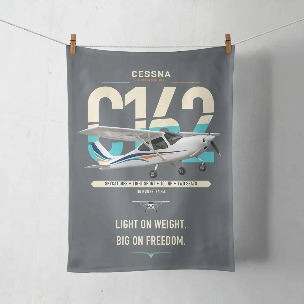Cessna 162 Skycatcher design on gray towel