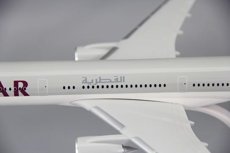 QATAR Airbus A350-1000 Airplane Model(1/200 Scale) - view 11
