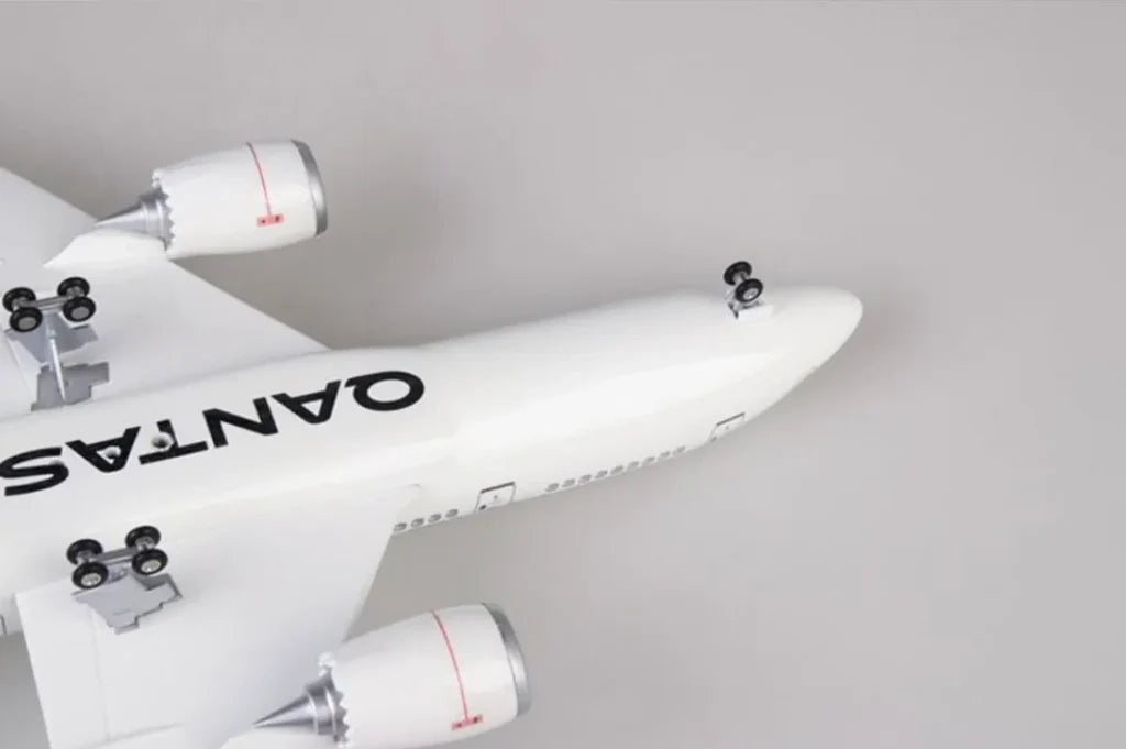 Qantas Boeing 787 Airplane Model (1/130 Scale) - view 13