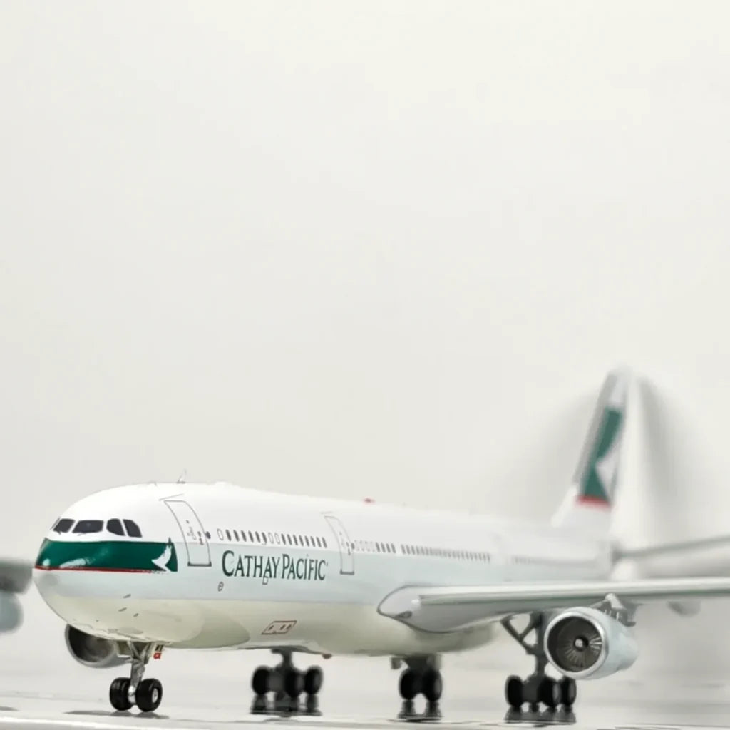 Cathay Pacific Airbus A340-300 B-HMX  Airplane Model 1/400 Scale - view 14