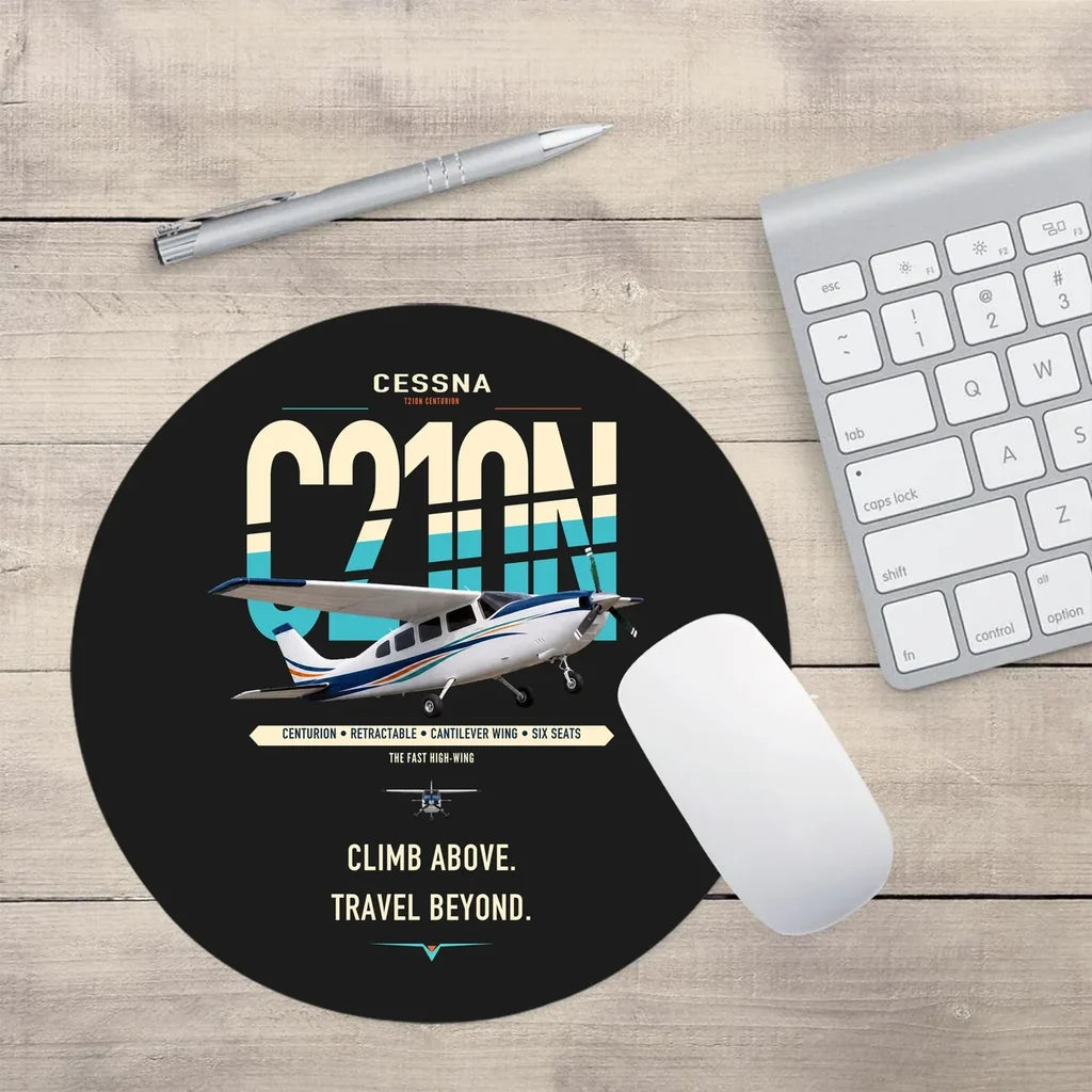Cessna T210N Centurion design on black round mouse pad