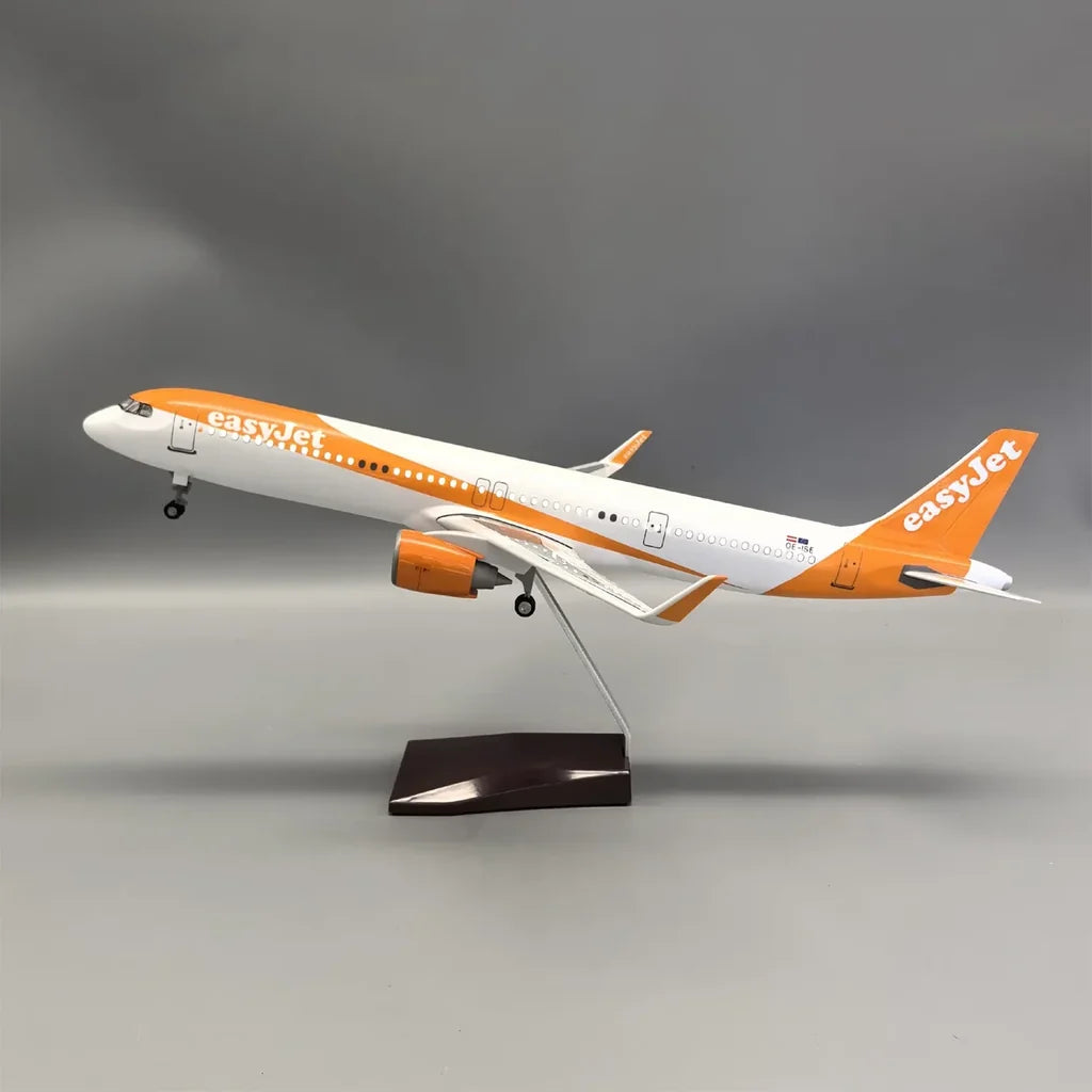 Customisable Airbus A321 Model Airplane - view 2