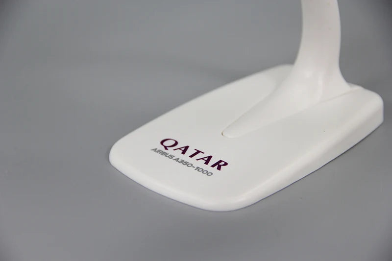 Customisable Airbus A350 Model Airplane - view 2