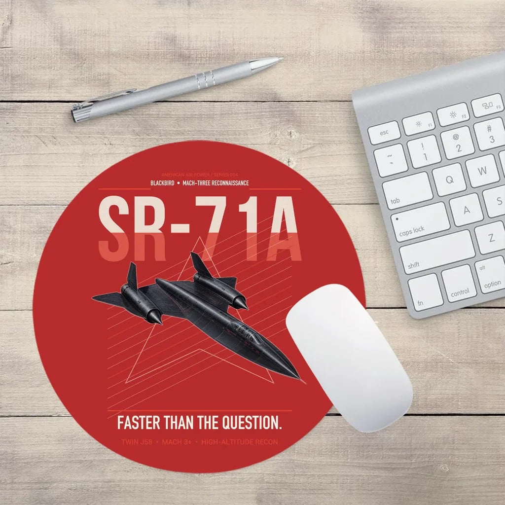 SR-71A Blackbird design on red round mouse pad