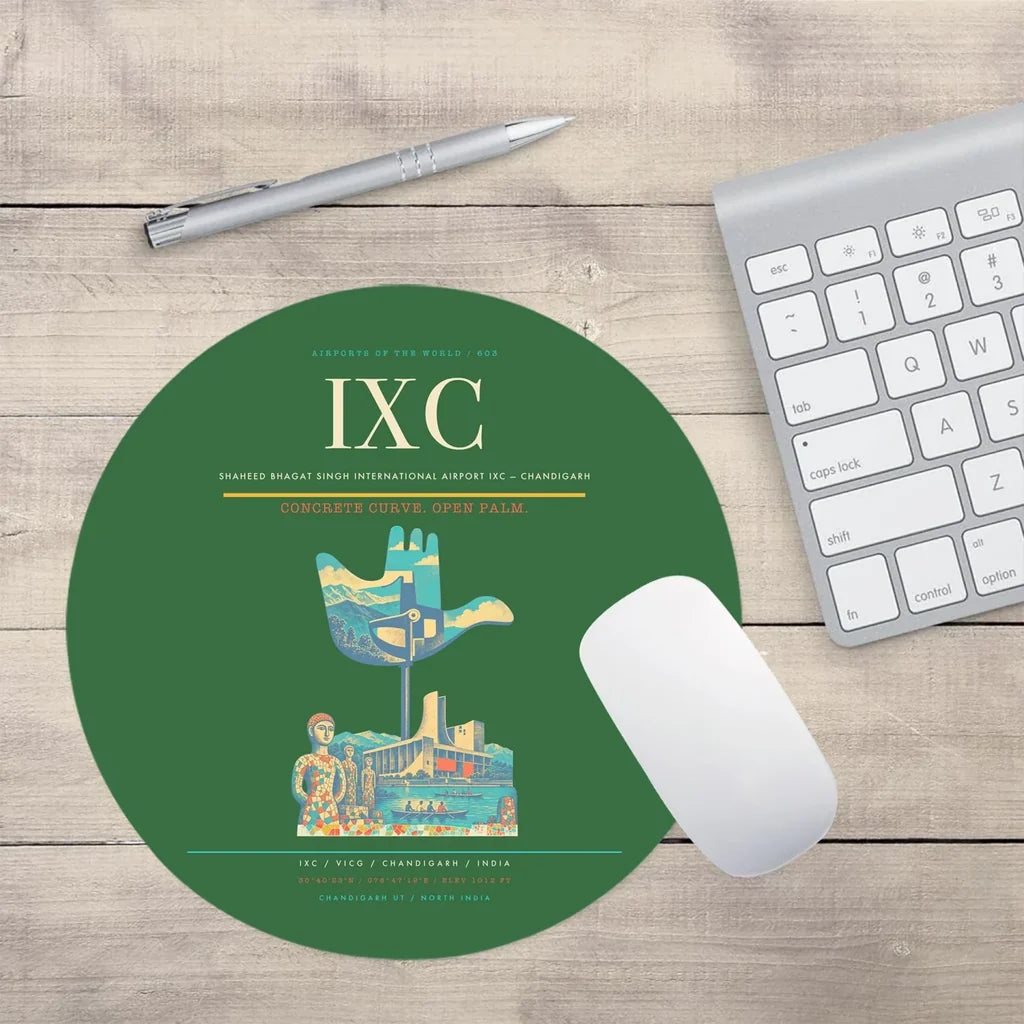 Shaheed Bhagat Singh International Airport (IXC) design on green round mouse pad