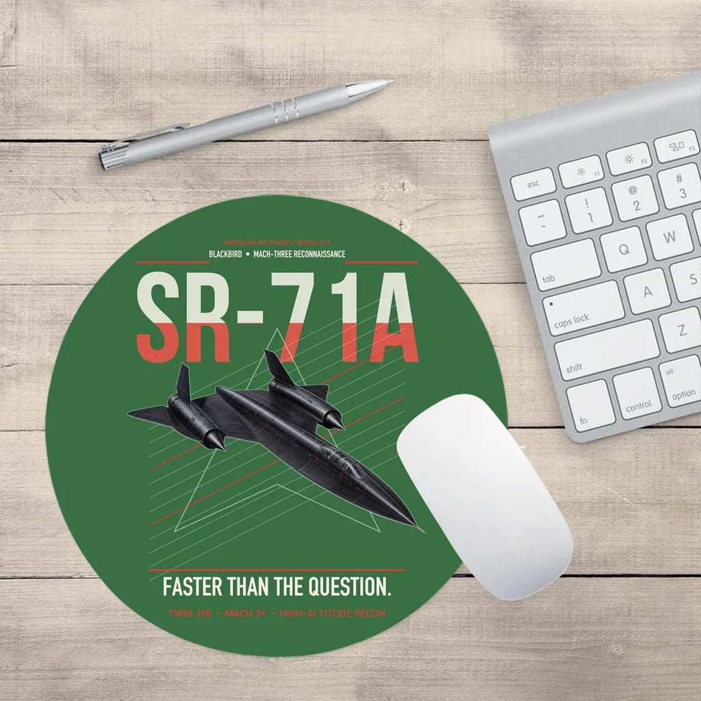 SR-71A Blackbird design on green round mouse pad