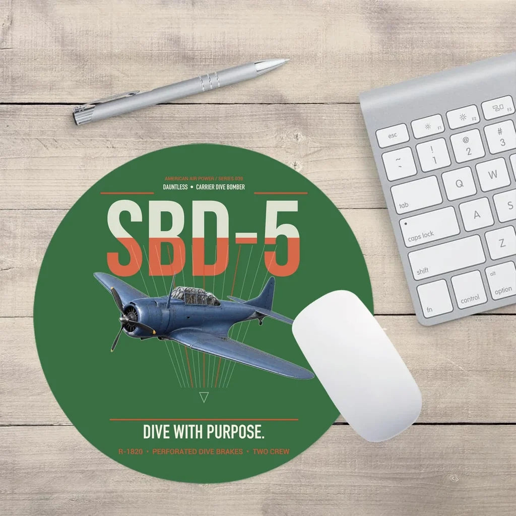 SBD-5 Dauntless design on green round mouse pad