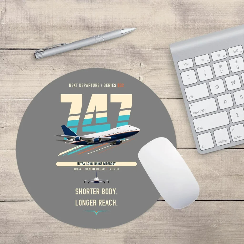Boeing 747SP design on gray round mouse pad