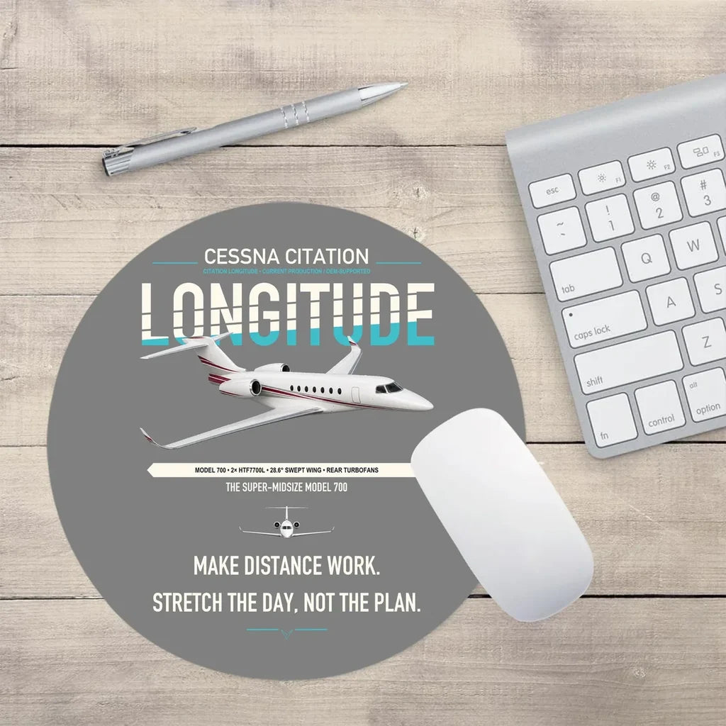 Cessna Citation Longitude design on gray round mouse pad