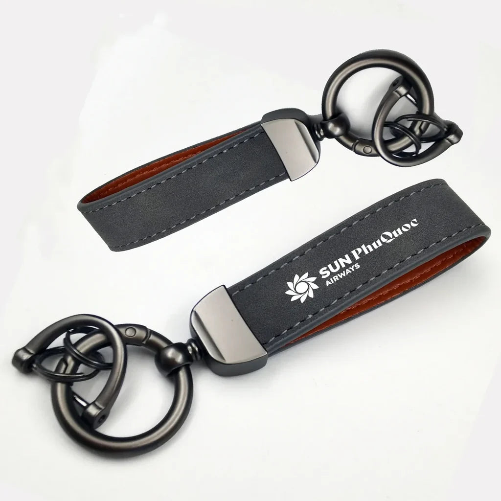 Sun Phu Quoc Airways Horseshoe Buckle key chain in gray