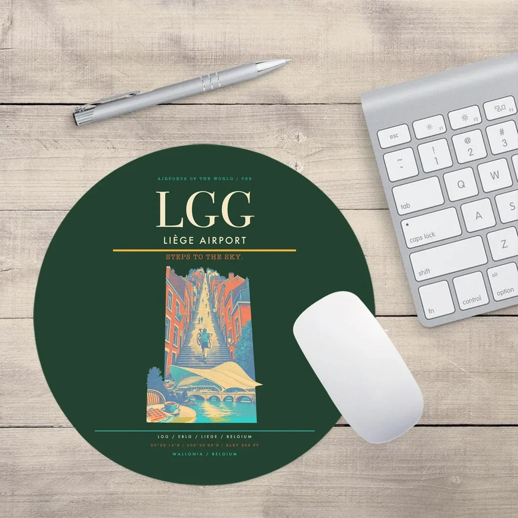 Liège Airport (LGG) design on dark green round mouse pad