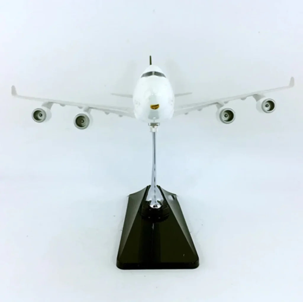 Customisable Boeing 747 Model Airplane - view 3