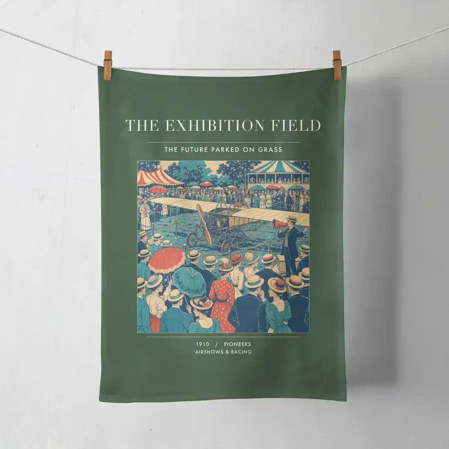 VINTAGE G4322 - The Exhibition Field - Designed Towels design on darkgreen