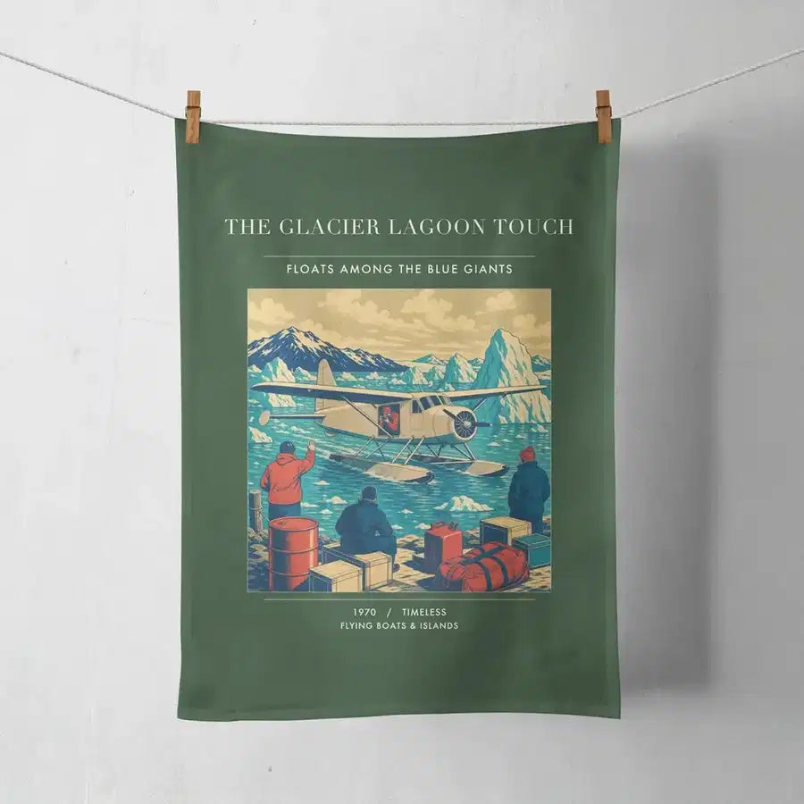 VINTAGE G4349 - The Glacier Lagoon Touch - Designed Towels design on darkgreen