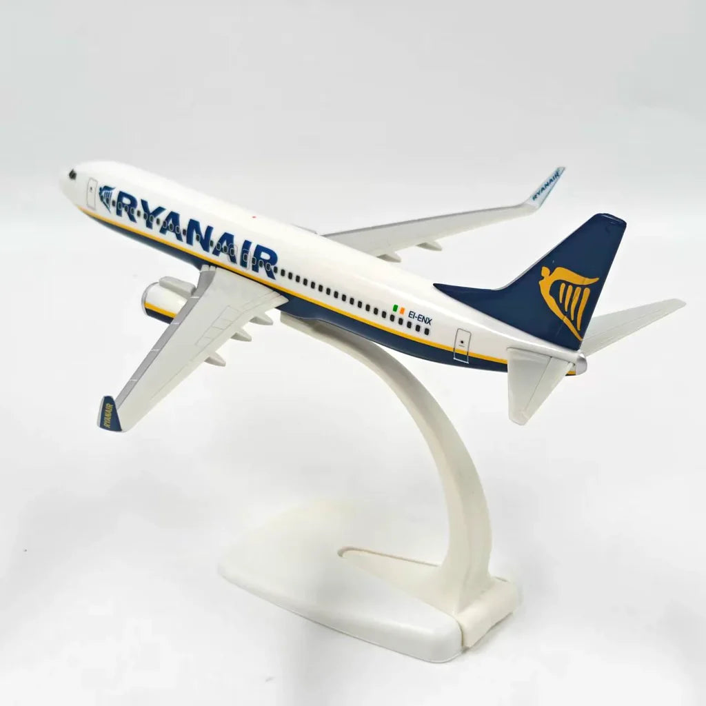 Customisable Ryanair Model Airplane - view 3