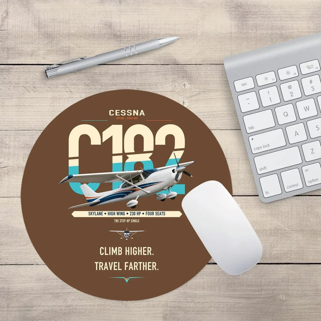 Cessna 182 Skylane design on brown round mouse pad