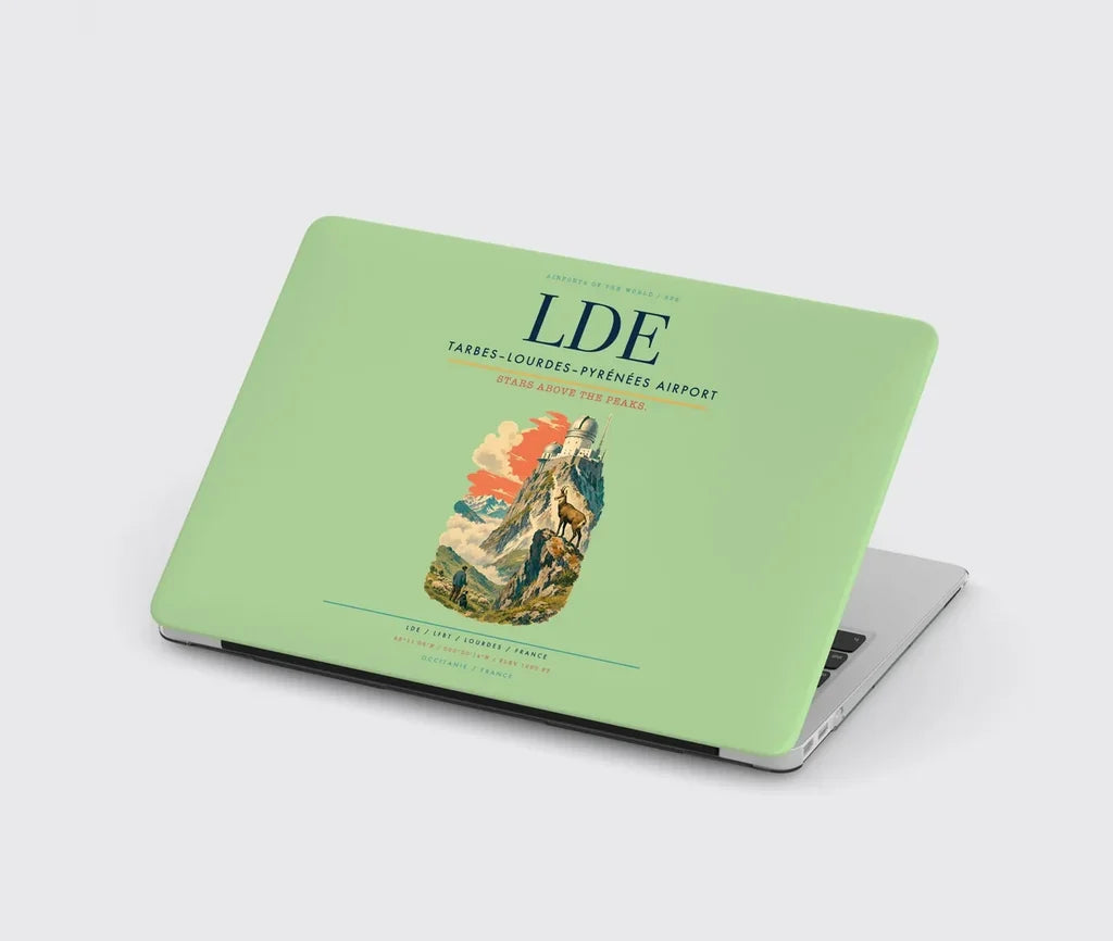 Tarbes–Lourdes–Pyrénées Airport (LDE) design on light green MacBook case
