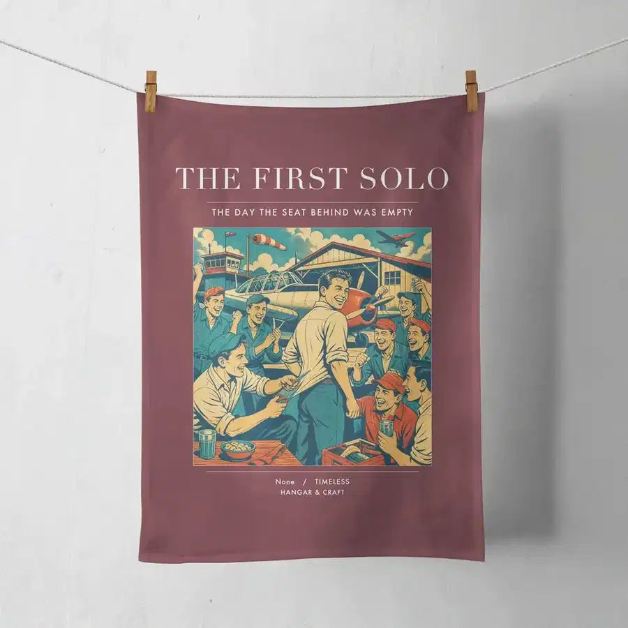 VINTAGE G4144 - The First Solo - Designed Towels design on darkred