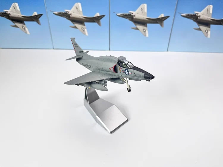 Customisable 1/72 Douglas A-4 Skyhawk Attack Model Airplane - view 5