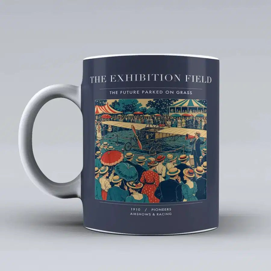 VINTAGE G4322 - The Exhibition Field - Ceramic Mug design on darkblue