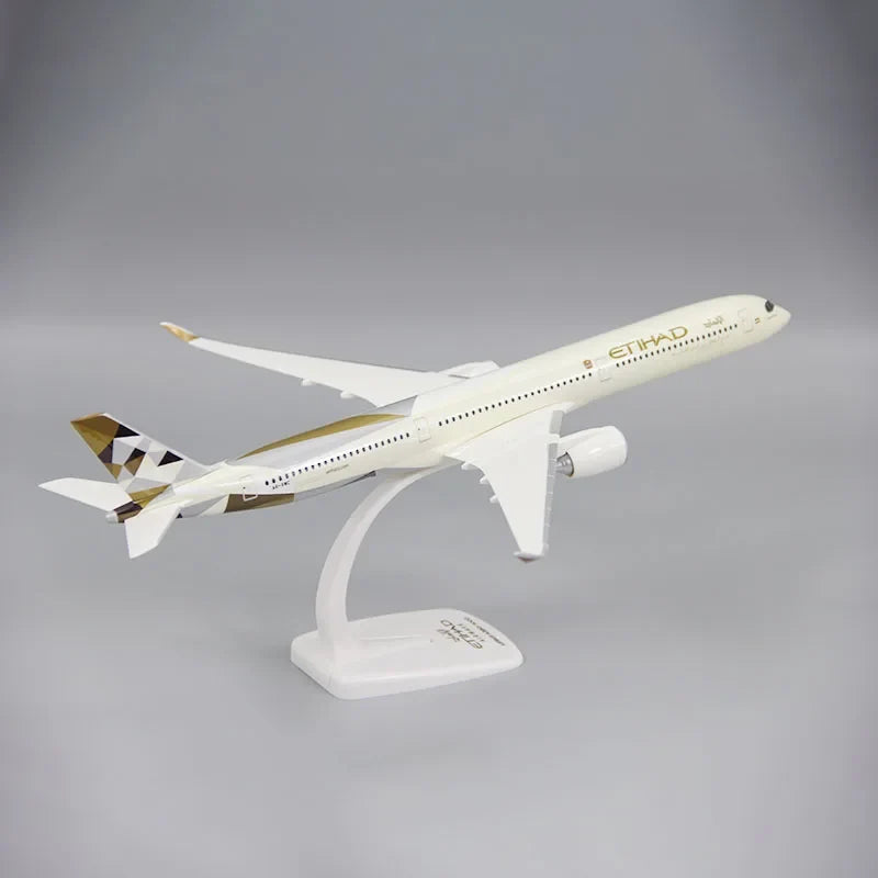 Customisable Airbus A350 Model Airplane - view 6