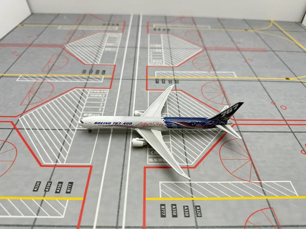 Customisable Boeing Original Paint B767-400ER Model Airplane - view 7