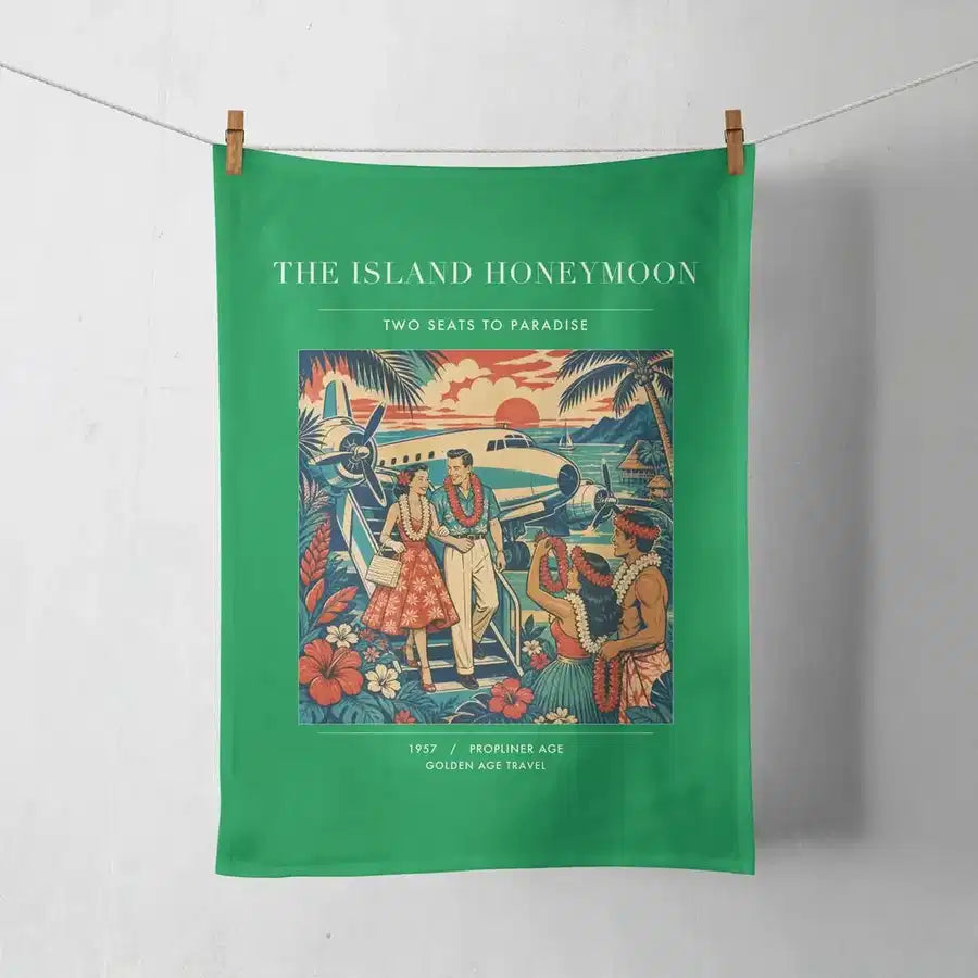 VINTAGE G4104 - The Island Honeymoon - Designed Towels design on green