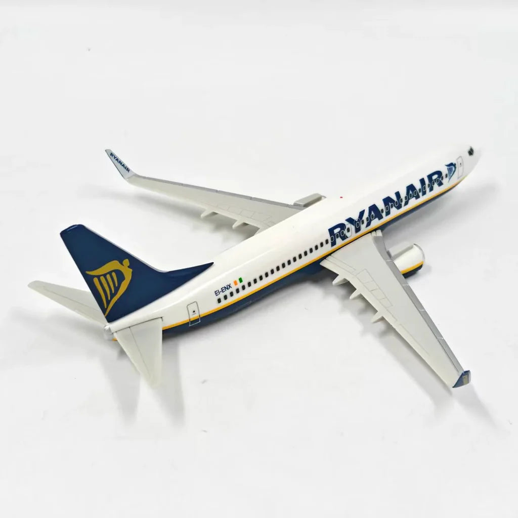 Customisable Ryanair Model Airplane - view 7