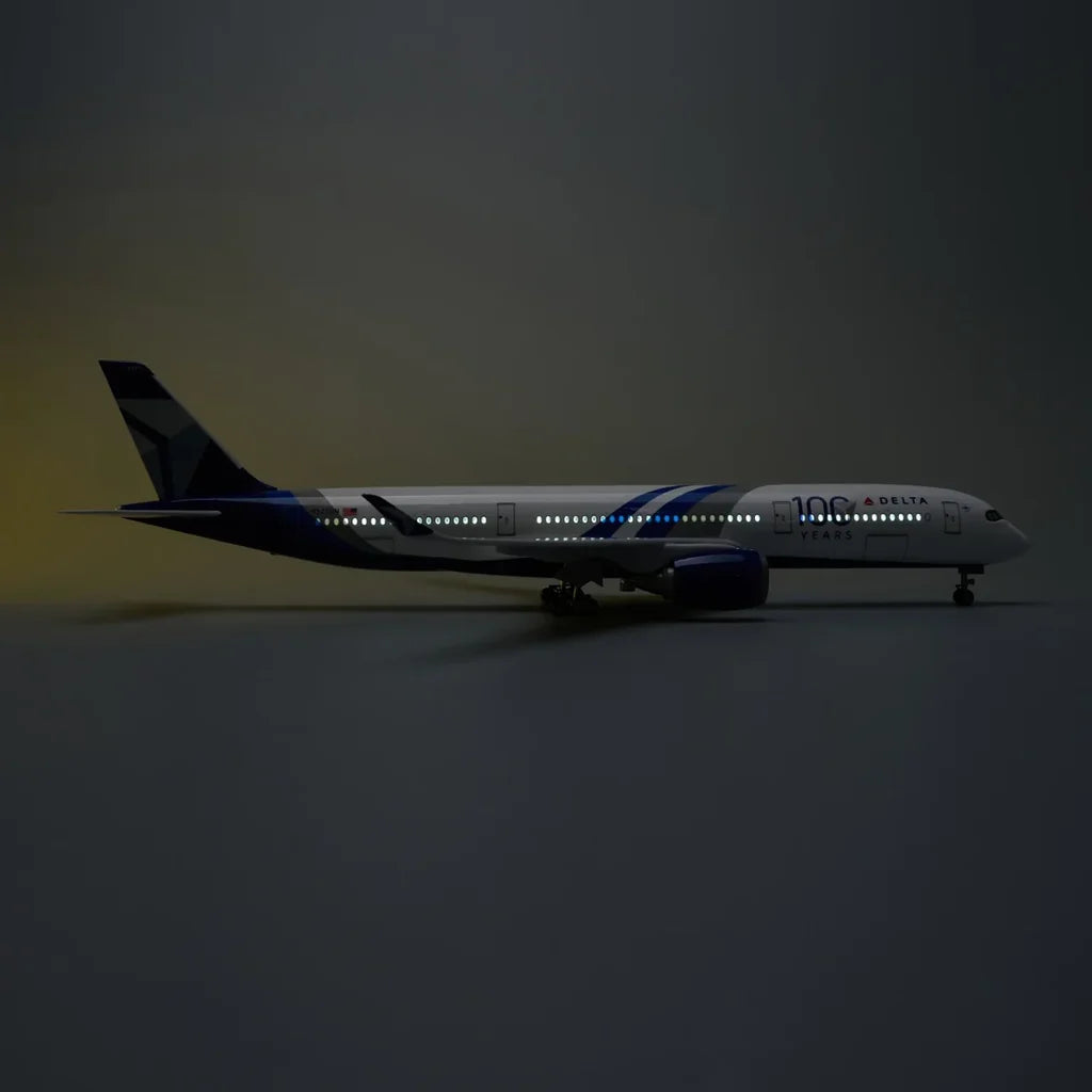 Customisable Airbus A350 Model Airplane - view 7