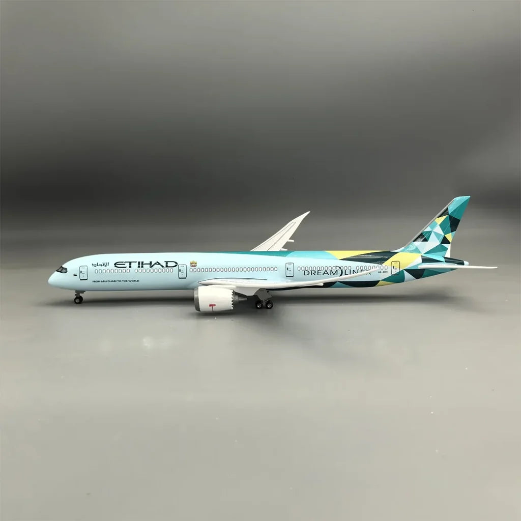 Customisable Boeing 787 Model Airplane - view 8