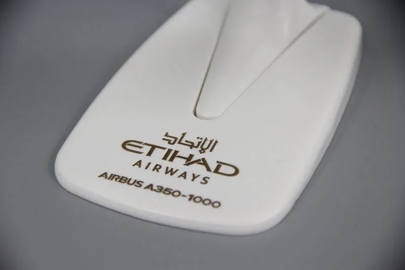 Customisable Airbus A350 Model Airplane - view 10