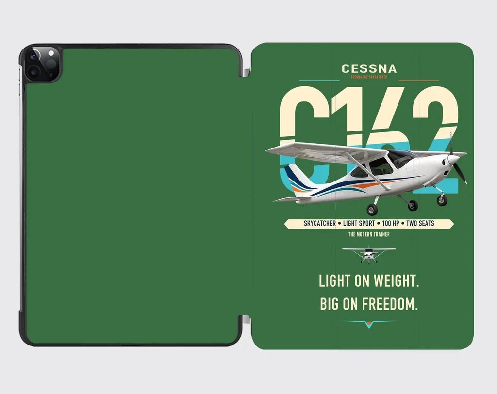 Cessna 162 Skycatcher design on green ipad tablet case