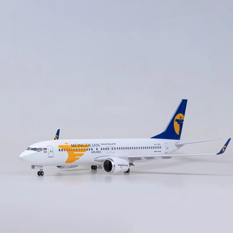 Customisable Boeing 737 Model Airplane - view 8