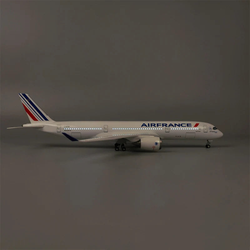 Customisable Airbus A350 Model Airplane - view 9