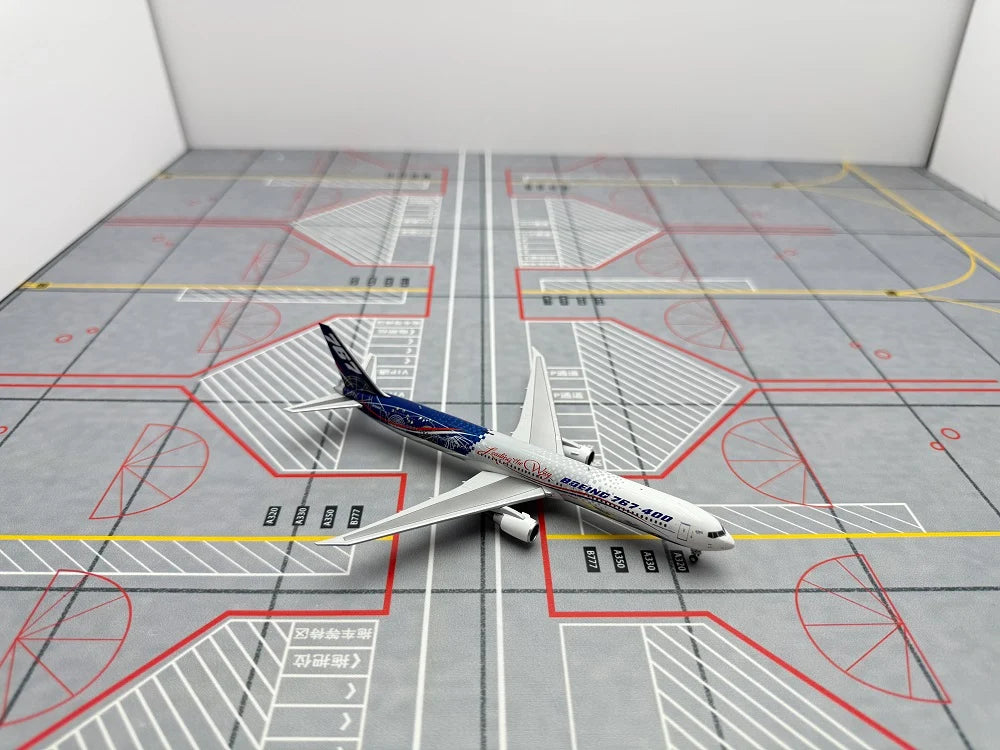 Customisable Boeing Original Paint B767-400ER Model Airplane - view 9